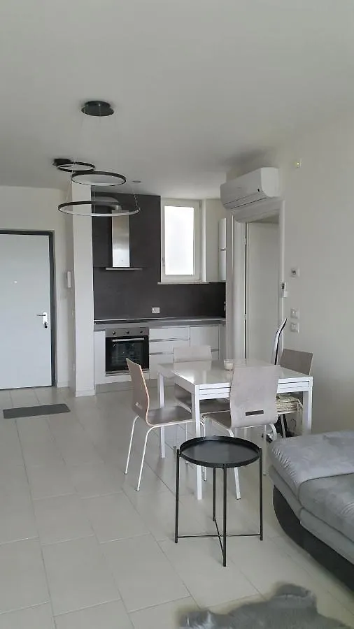 לידו די ג'סולו Isola Blu Luxury Apartment